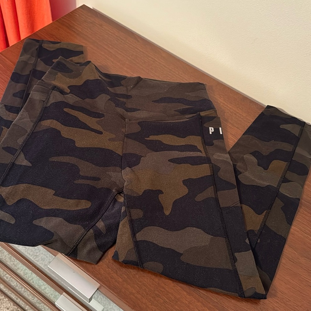 PINK Camo leggings